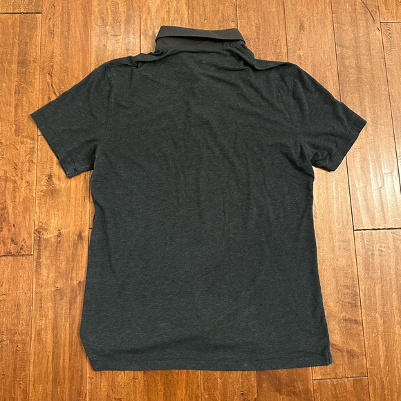 Lululemon Charcoal Gray Evolution Short Sleeve Polo Shirt Sz XL - Picture 4 of 7